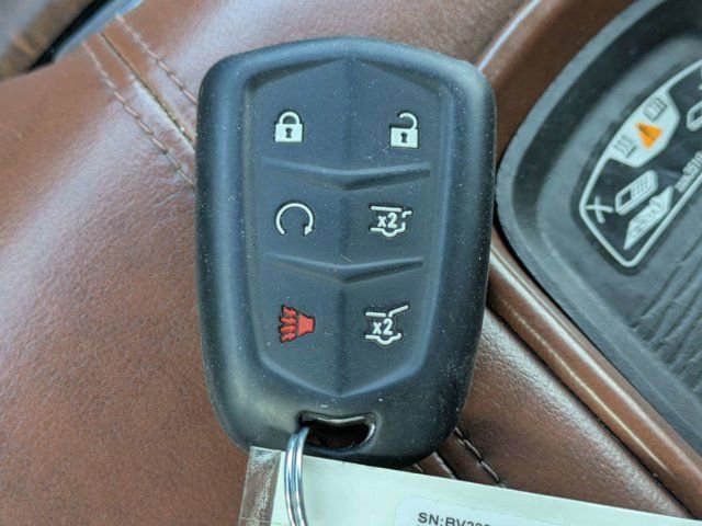 Used 2017 Cadillac Escalade Luxury RWD image 24