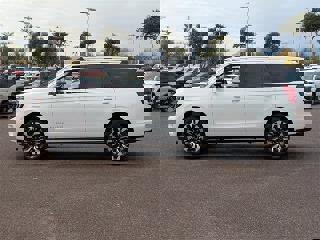 New 2026 Ford Expedition Platinum w/ Driver's Package image 27