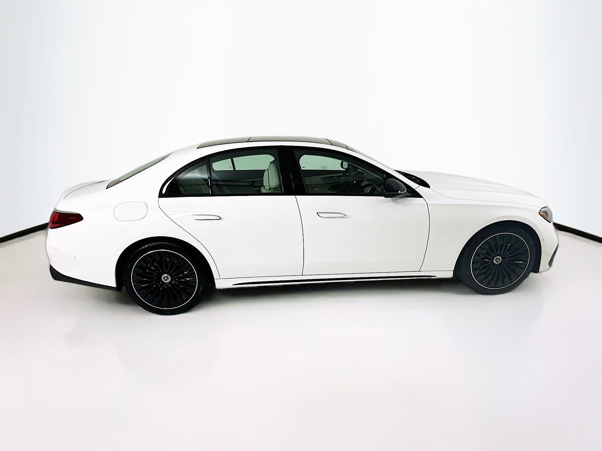 New 2026 Mercedes-Benz E 350 4MATIC Sedan image 9