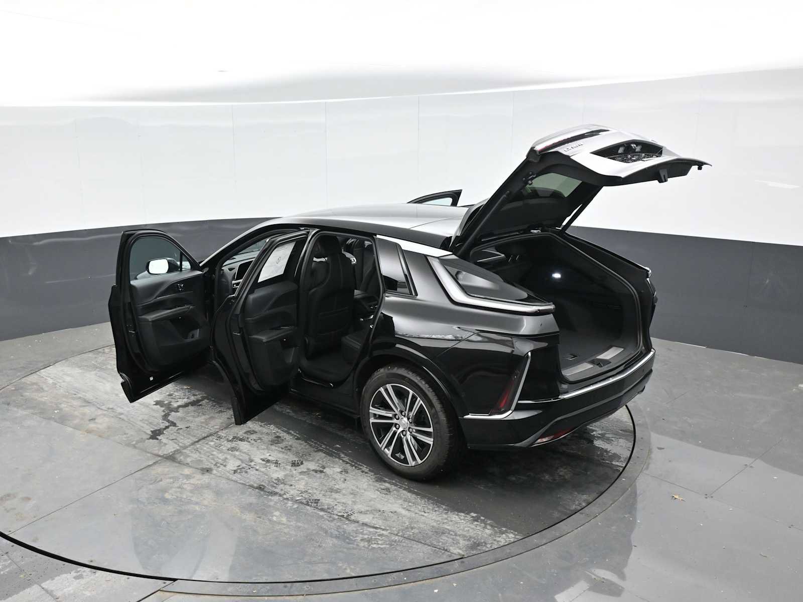 New 2025 Cadillac Lyriq Luxury image 40