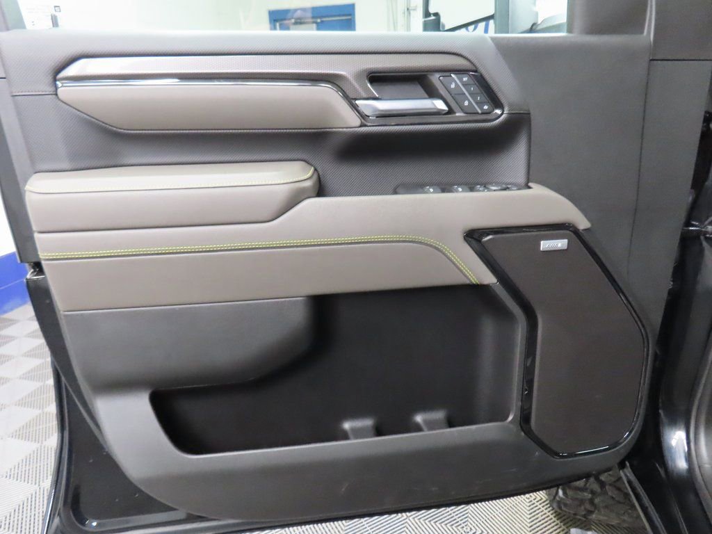 Used 2024 Chevrolet Silverado 2500 ZR2 w/ Technology Package image 79