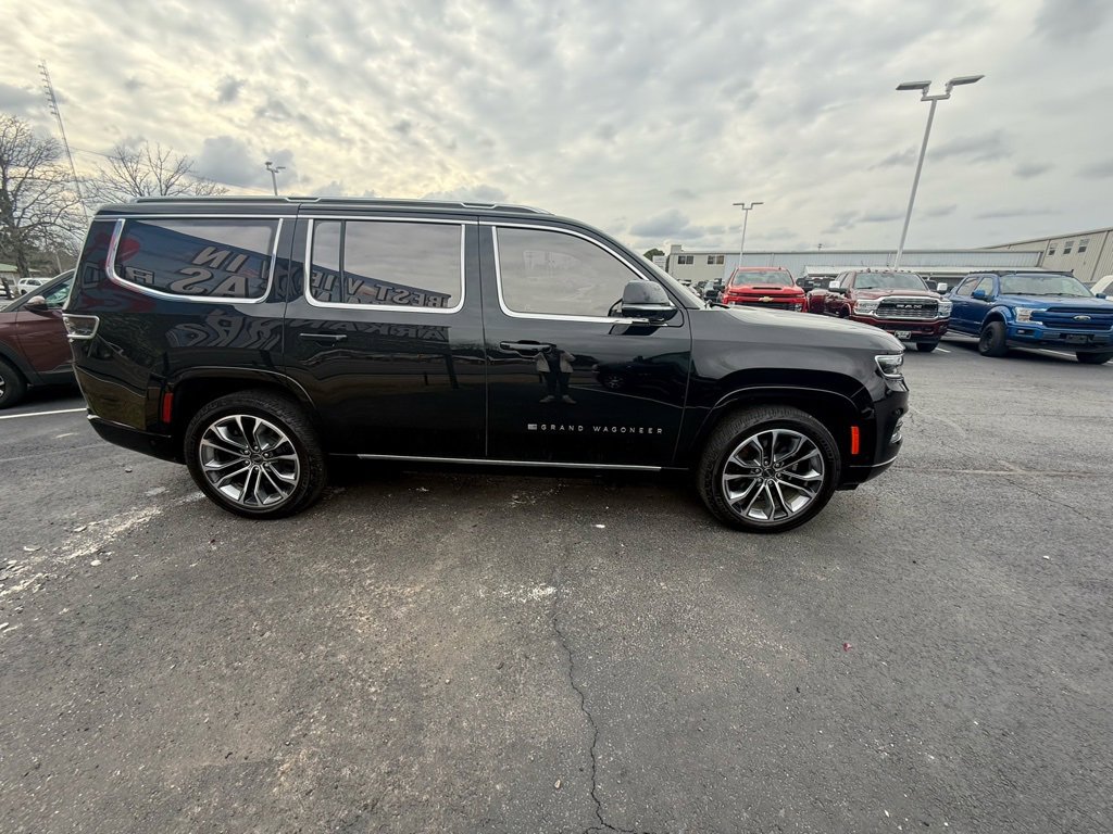 Used 2024 Jeep Grand Wagoneer Series III w/ Rear Seat Video Group 1 image 4