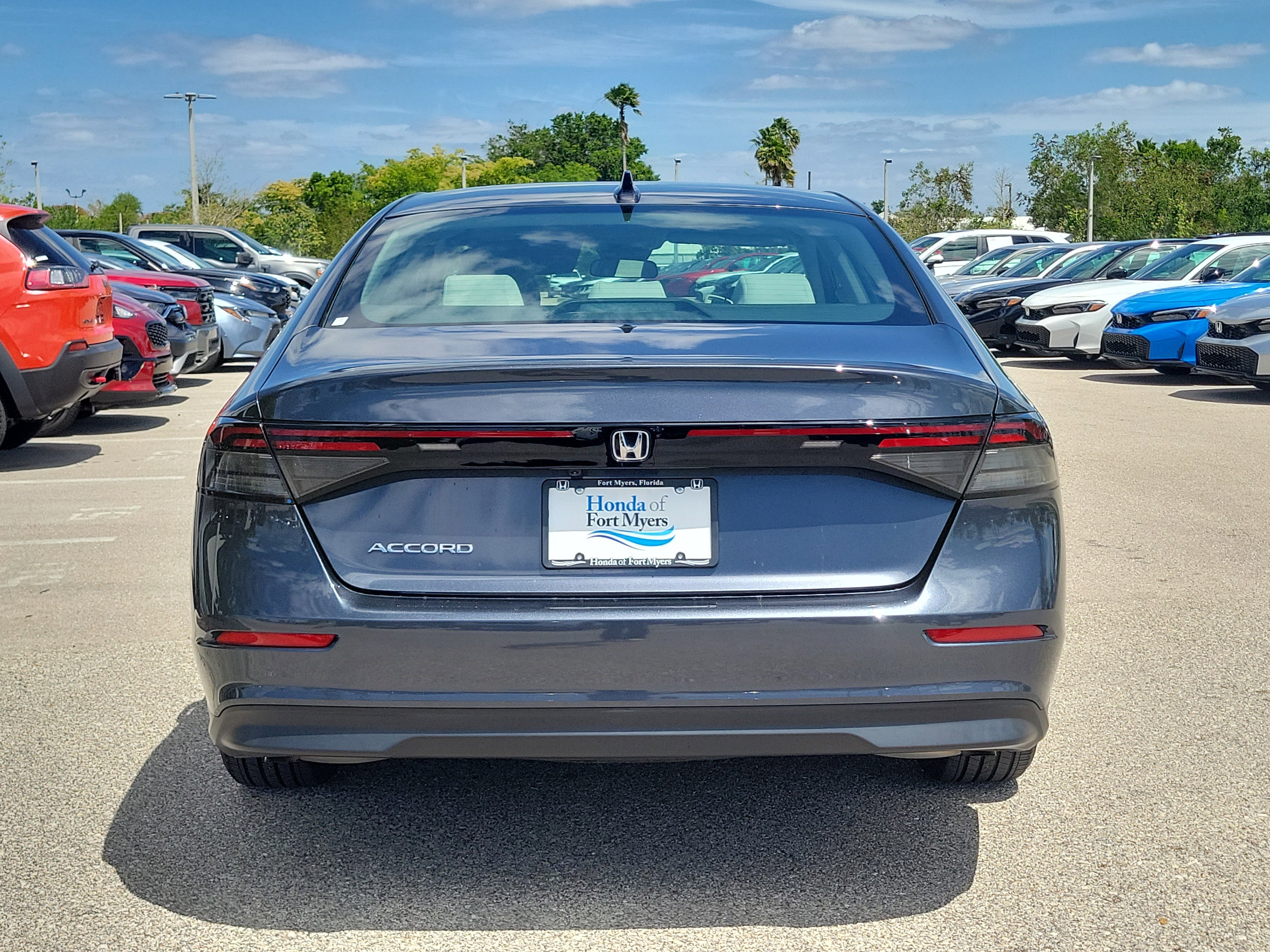 Used 2023 Honda Accord EX image 5
