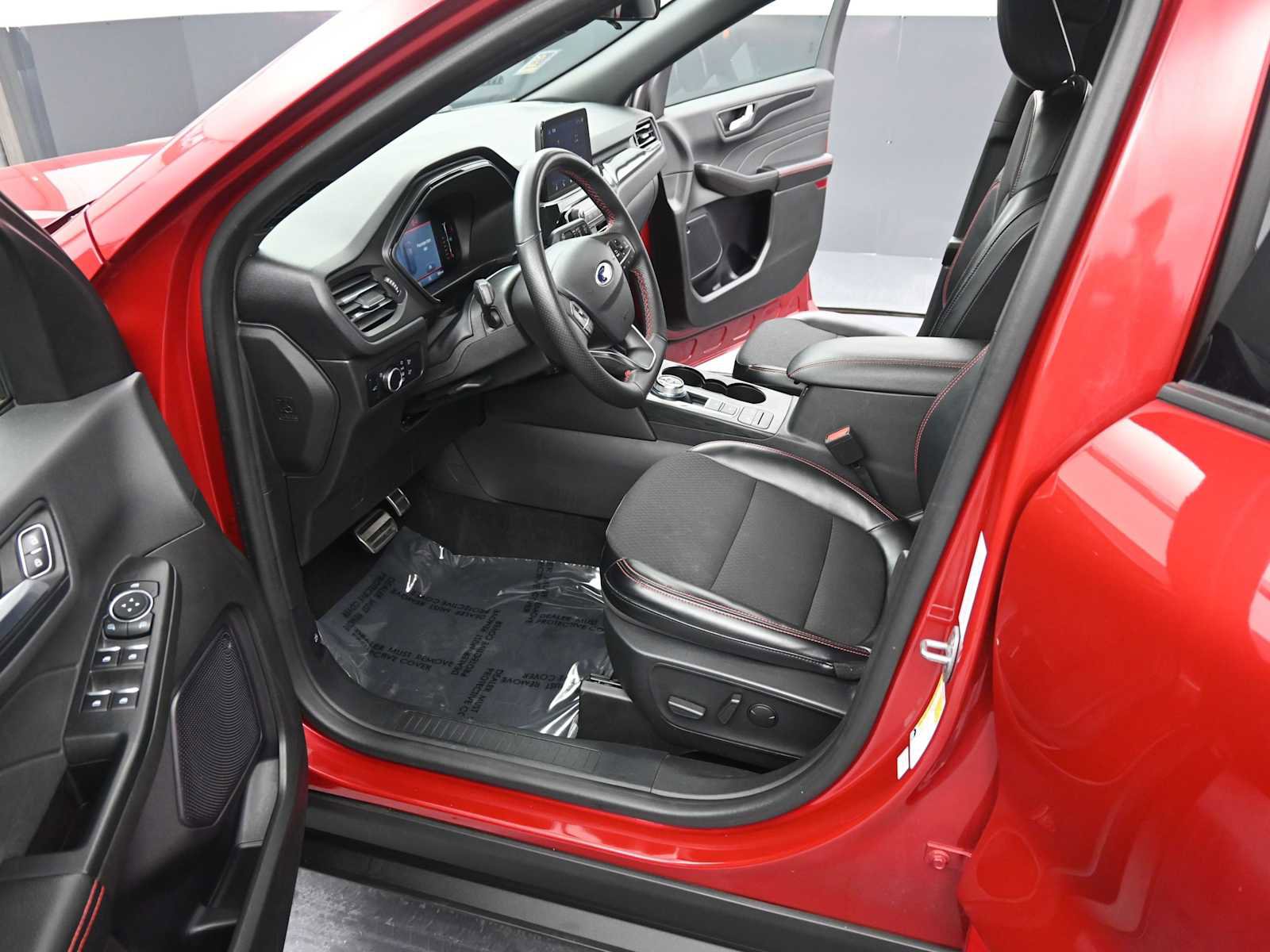 Used 2024 Ford Escape ST-Line image 12