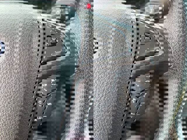 Used 2022 Ford Edge SE image 19