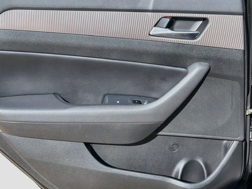 Used 2018 Hyundai Sonata Limited FWD image 25