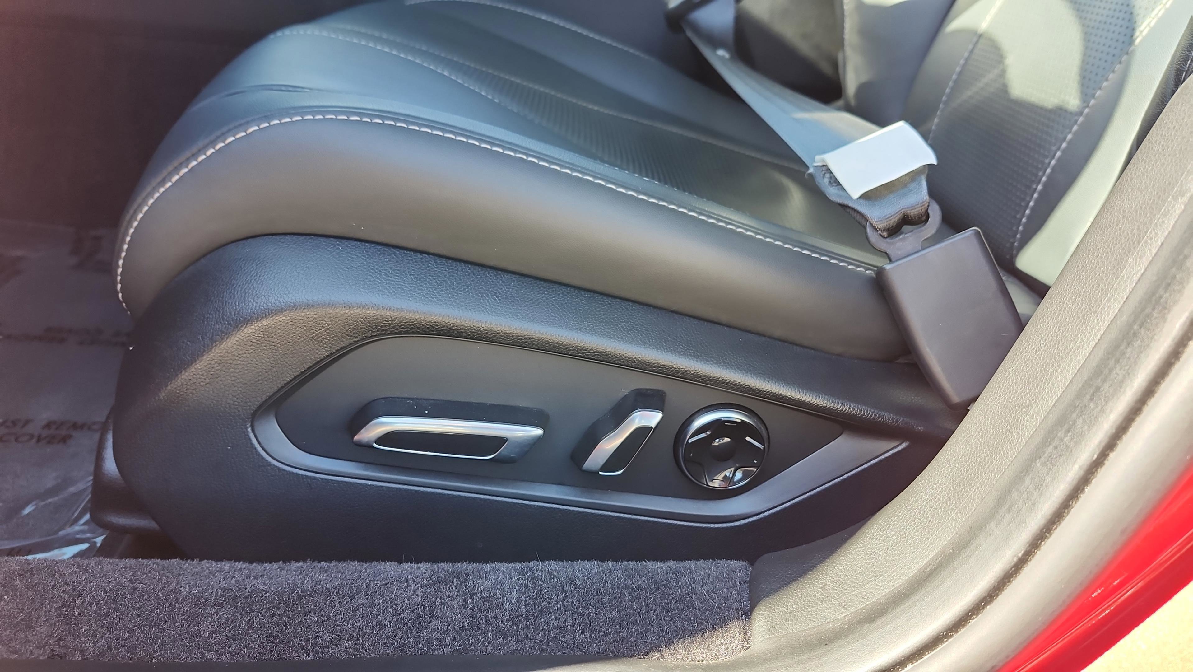 Used 2022 Acura TLX w/ Technology Package image 11