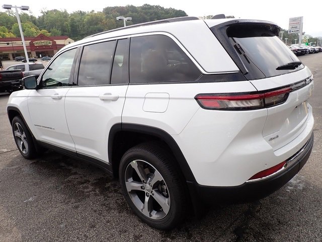 New 2025 Jeep Grand Cherokee Limited w/ MOPAR Finishing Package image 3