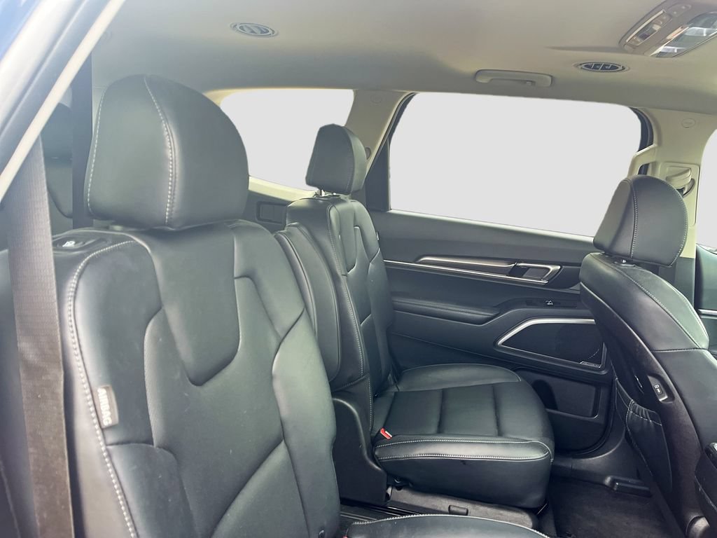 Used 2025 Kia Telluride S FWD image 30