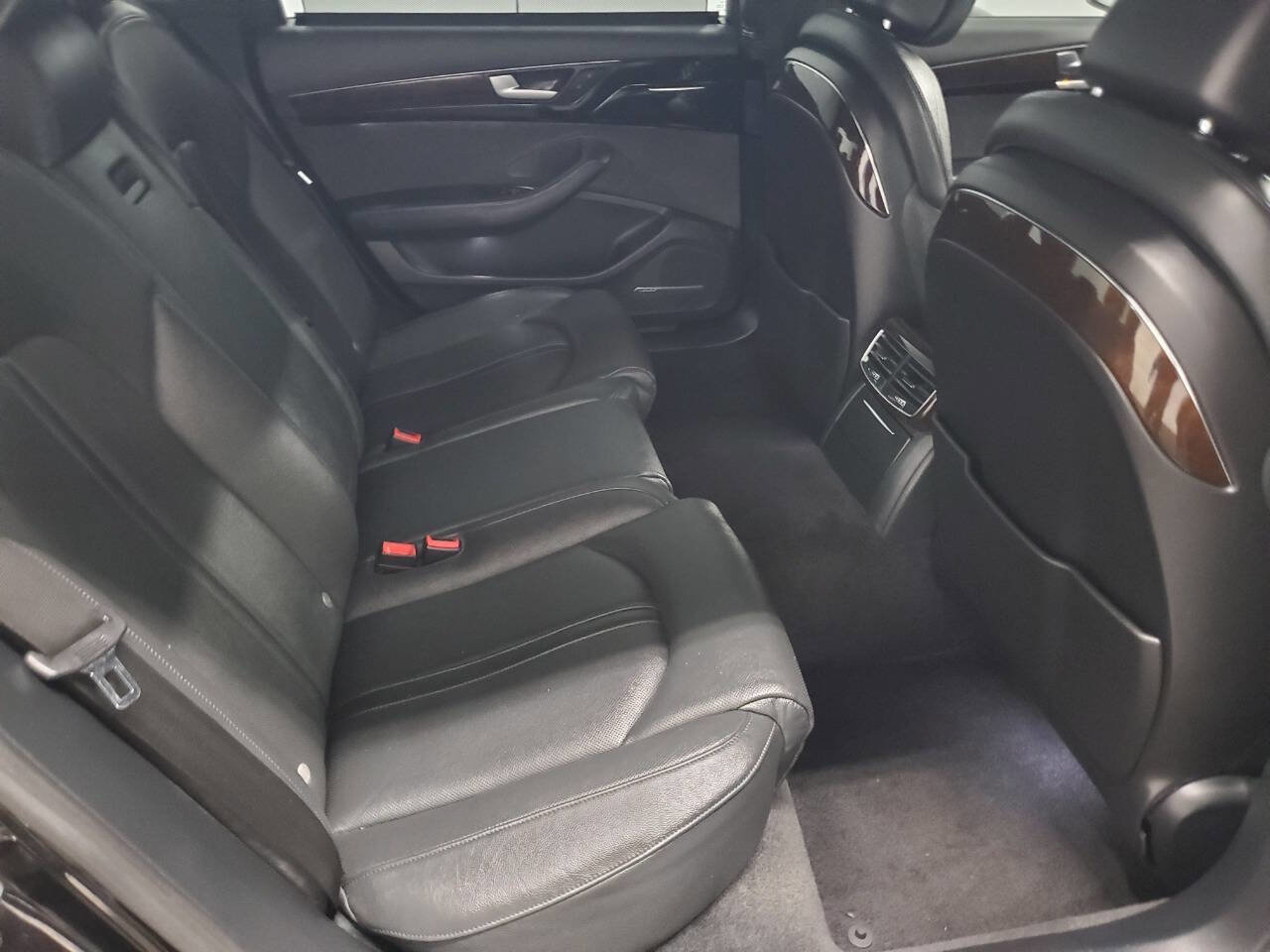 Used 2015 Audi A8 L 4.0T w/ Premium Package image 17