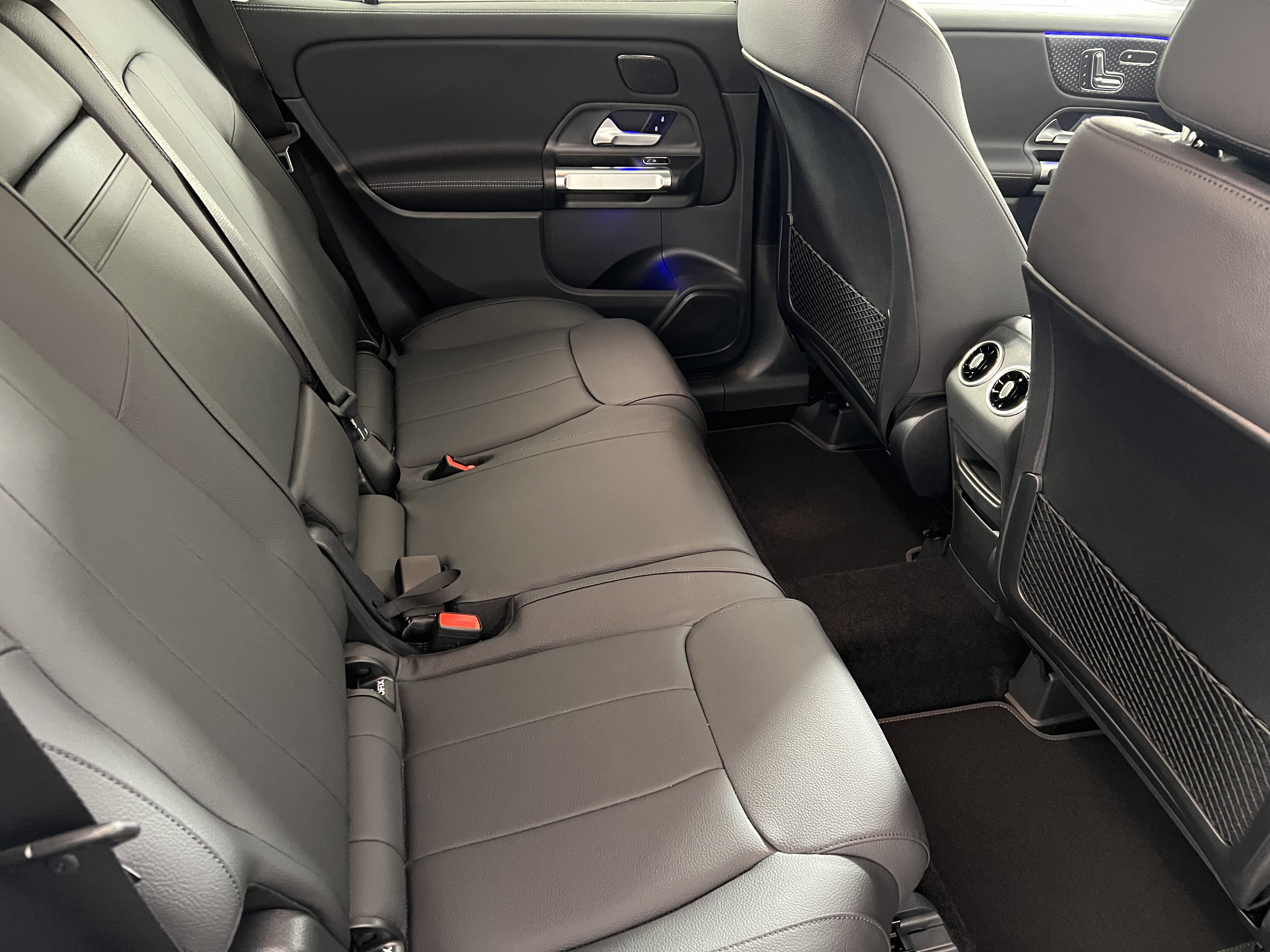 Used 2026 Mercedes-Benz GLB 250 4MATIC image 25