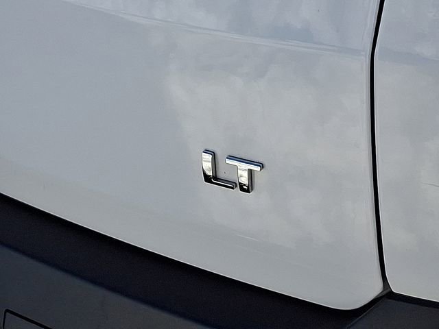 Used 2023 Chevrolet Traverse LT image 30