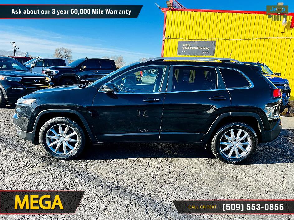Used 2017 Jeep Cherokee Limited w/ Luxury Group image 8