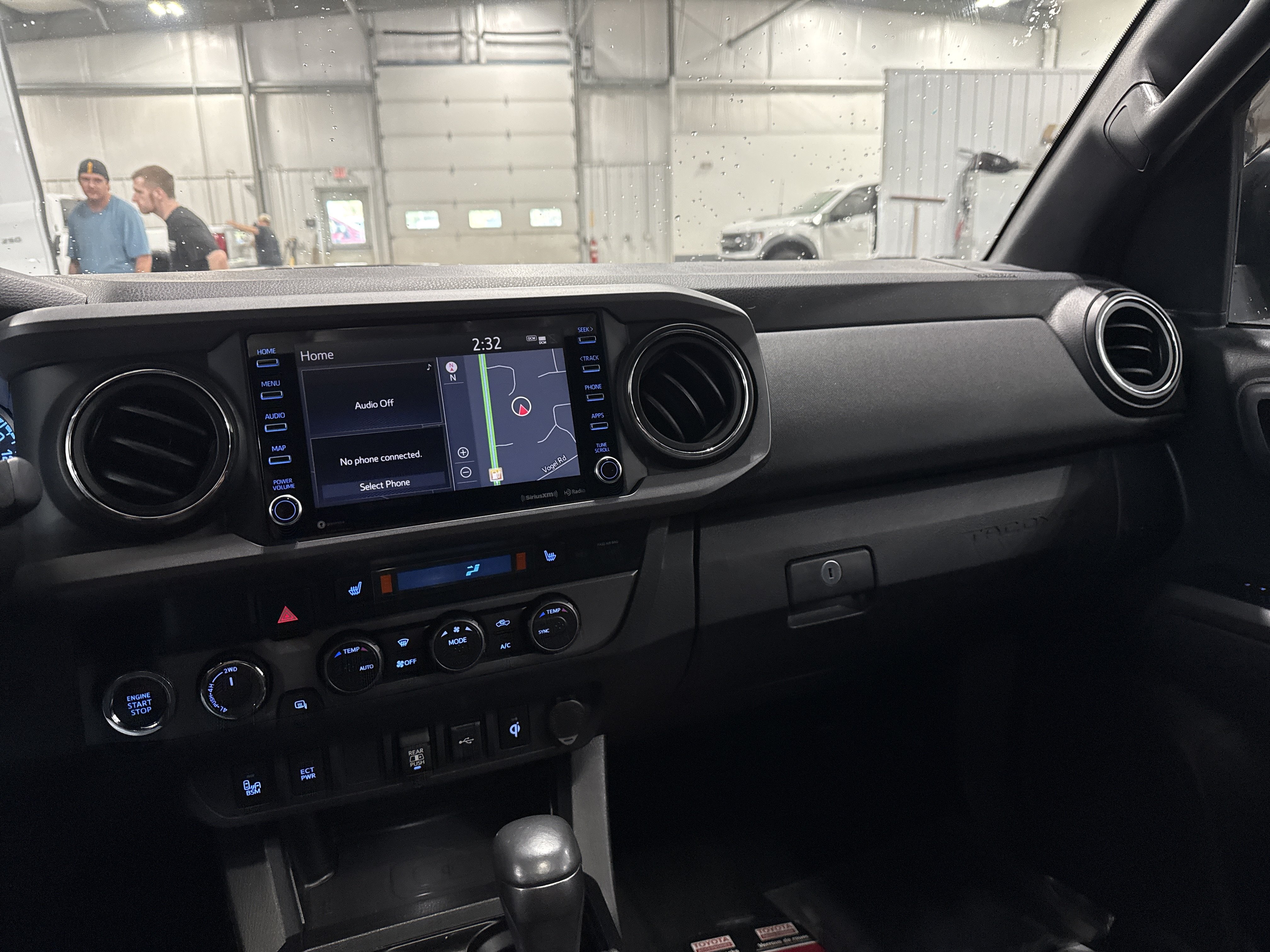 Used 2021 Toyota Tacoma TRD Sport AWD/4WD image 11