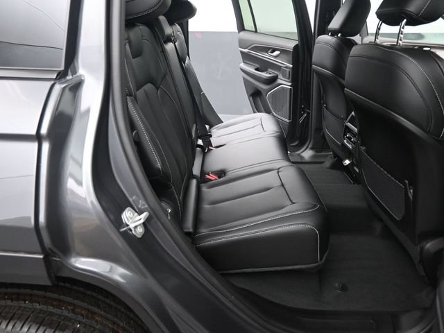 New 2026 Jeep Grand Cherokee Limited AWD/4WD image 15