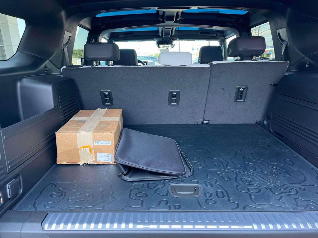 New 2024 GMC Hummer EV 2X w/ Extreme Off-Road Package AWD/4WD image 17