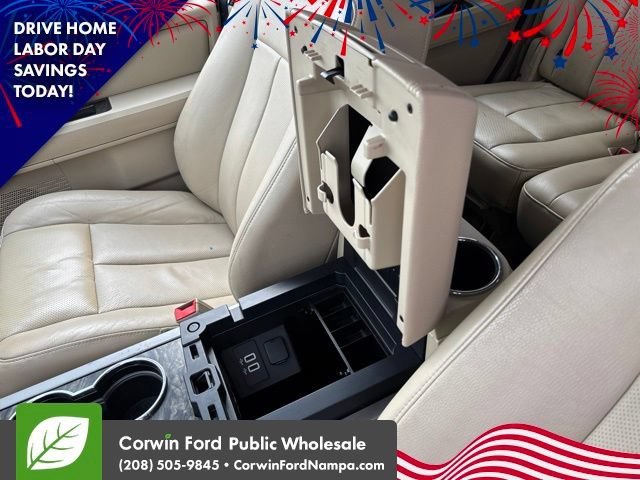 Used 2017 Ford Expedition Limited w/ Equipment Group 301A AWD/4WD image 24