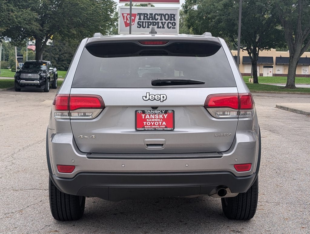 Used 2021 Jeep Grand Cherokee Laredo X AWD/4WD image 7