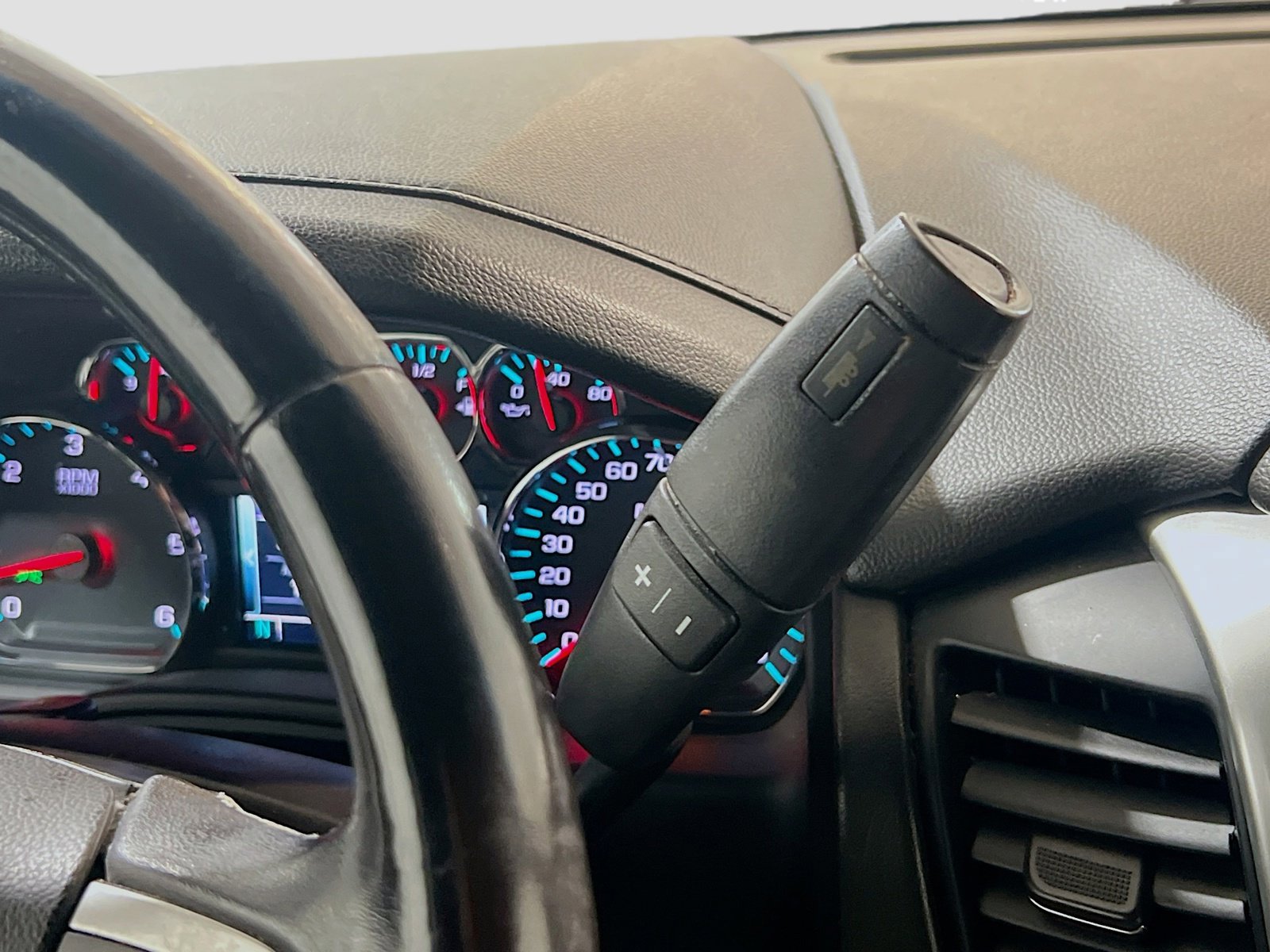 Used 2018 Chevrolet Tahoe LS image 12