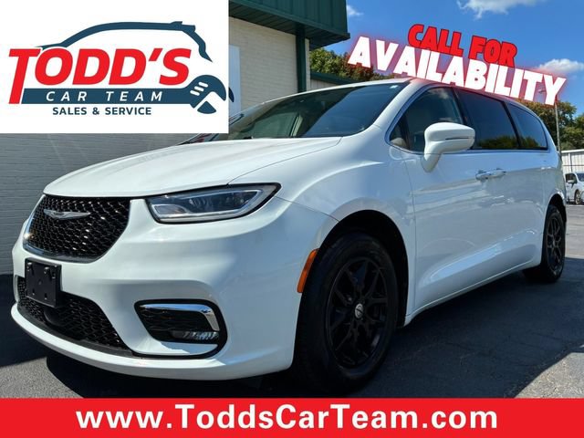 Used 2021 Chrysler Pacifica Touring-L FWD image 1