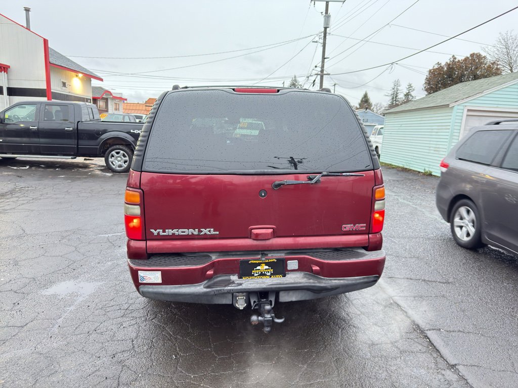Used 2001 GMC Yukon XL Denali image 4