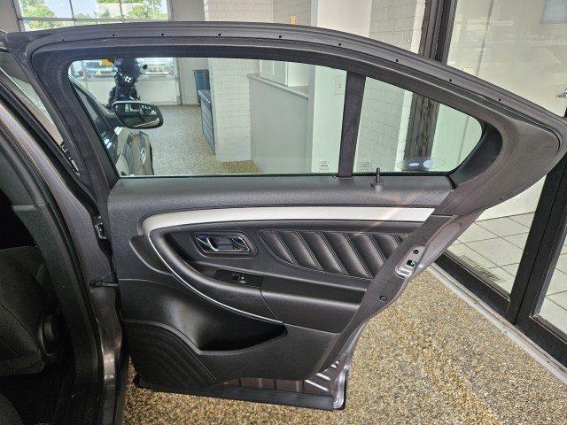Used 2014 Ford Taurus SEL w/ Equipment Group 201A FWD image 15