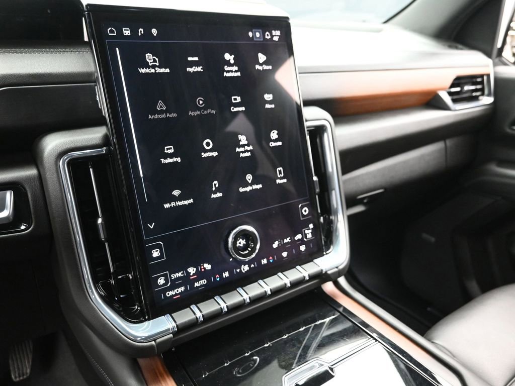 Used 2025 GMC Yukon Denali image 27