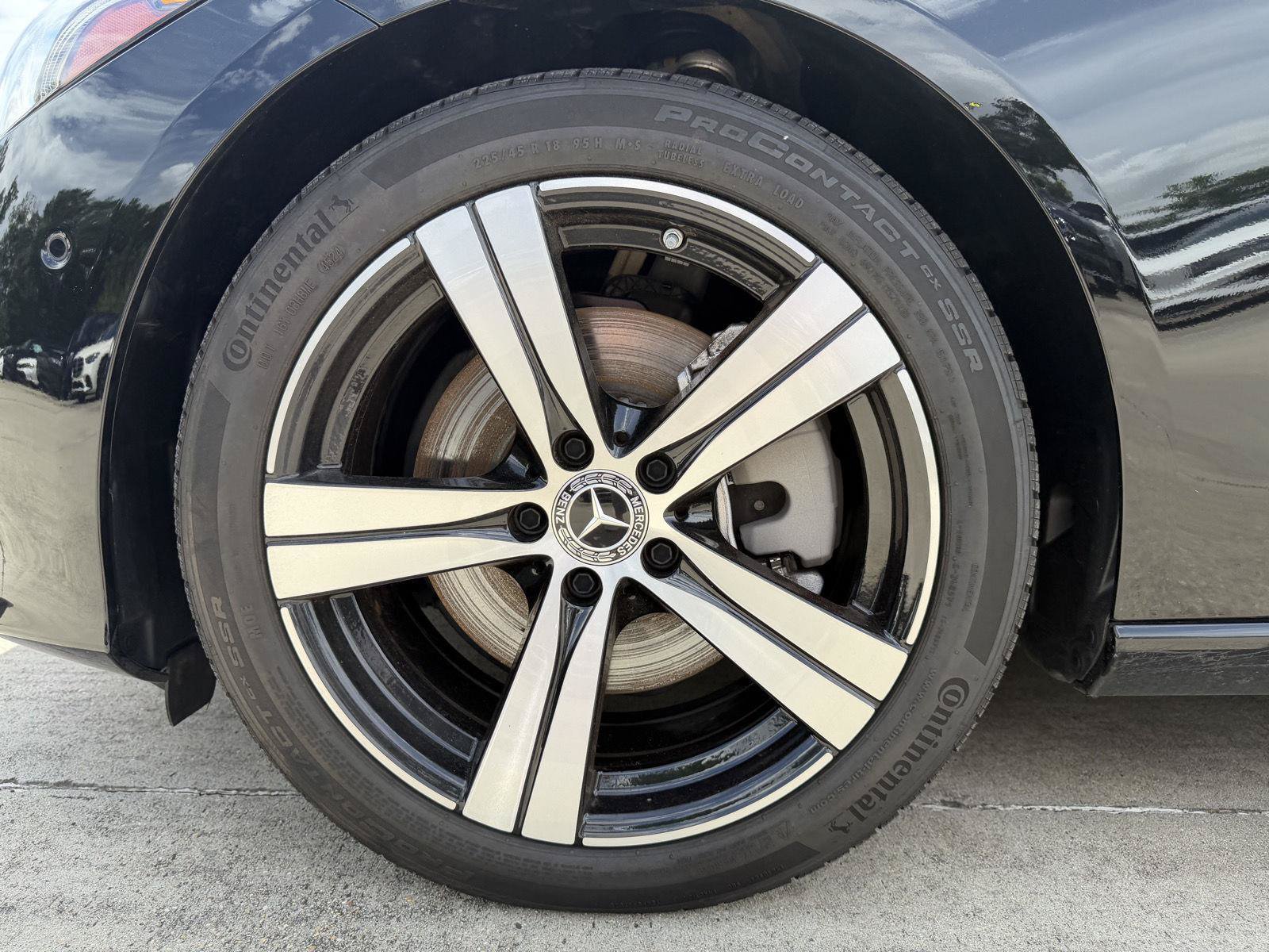 Certified 2025 Mercedes-Benz C 300 4MATIC Sedan image 4