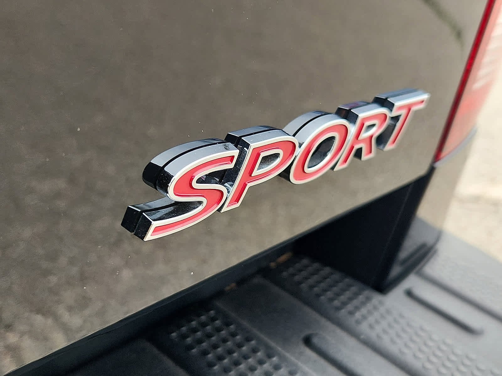 Used 2025 Honda Ridgeline Sport image 31