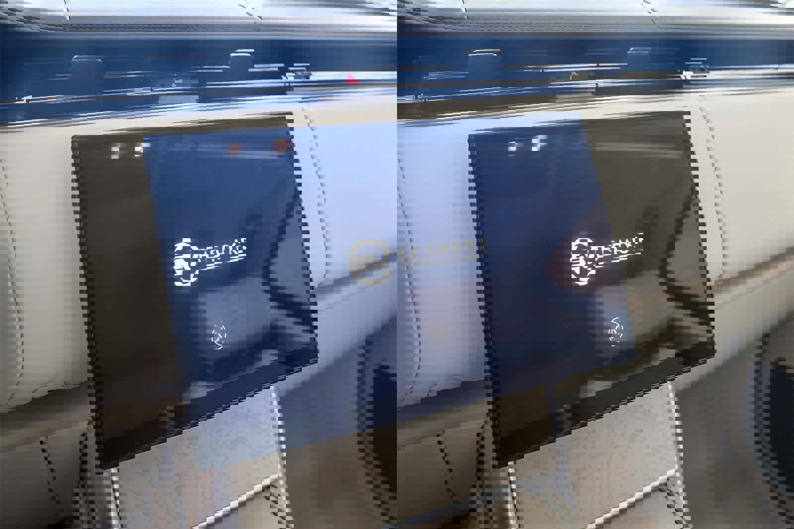 New 2024 Land Rover Range Rover SV image 35