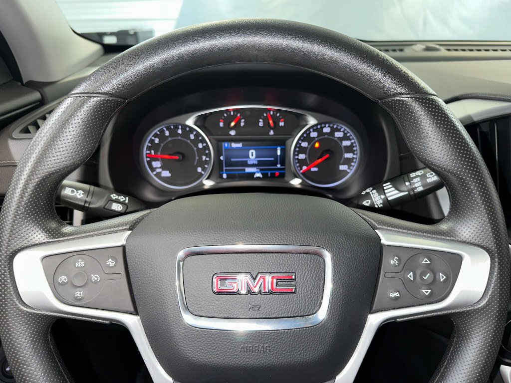 Used 2022 GMC Terrain SLE w/ Driver Convenience Package image 7
