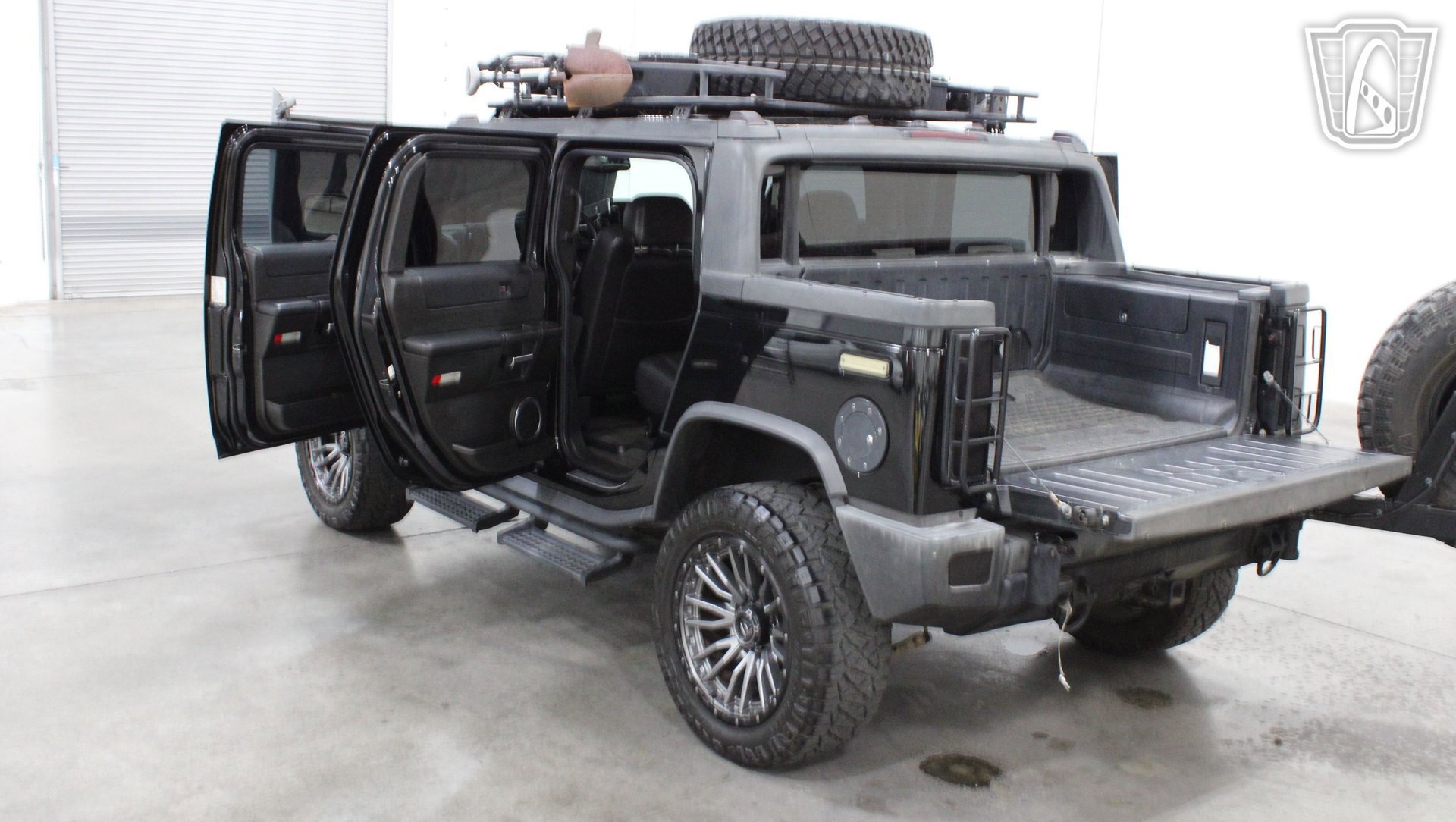 Used 2005 HUMMER H2 SUT w/ Preferred Equipment Group AWD/4WD image 29