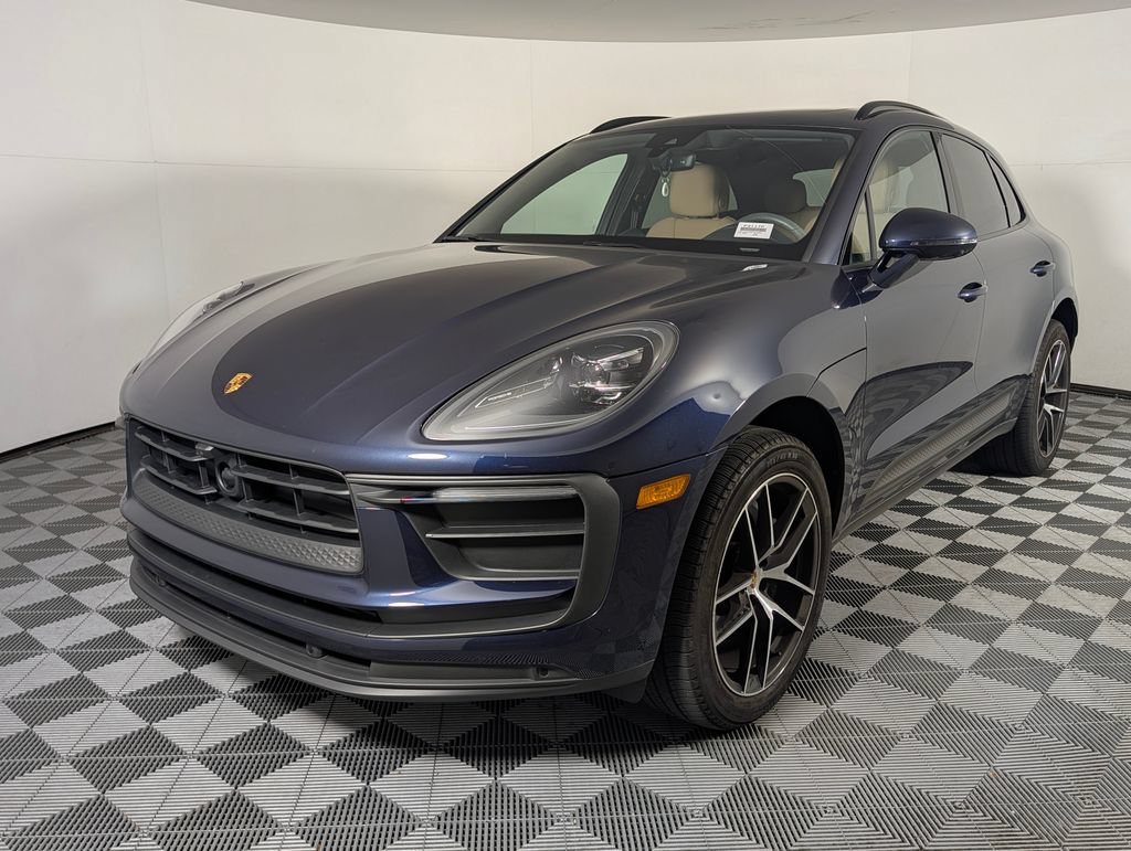Certified 2023 Porsche Macan AWD/4WD image 1