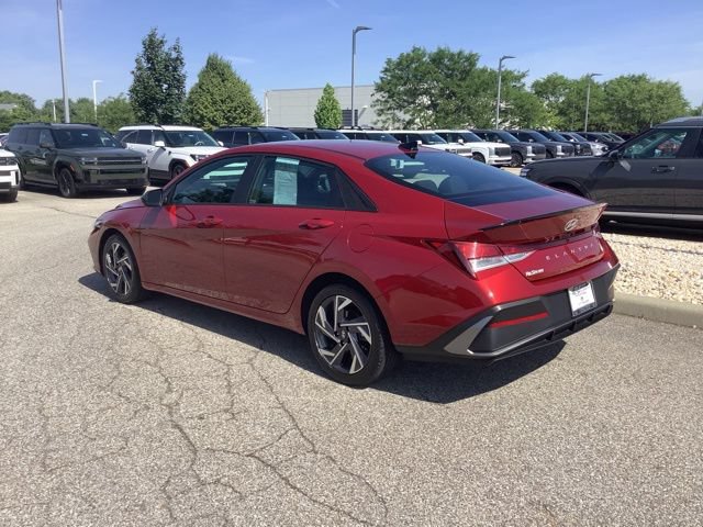 Used 2025 Hyundai Elantra Sport w/ Cargo Package FWD image 7