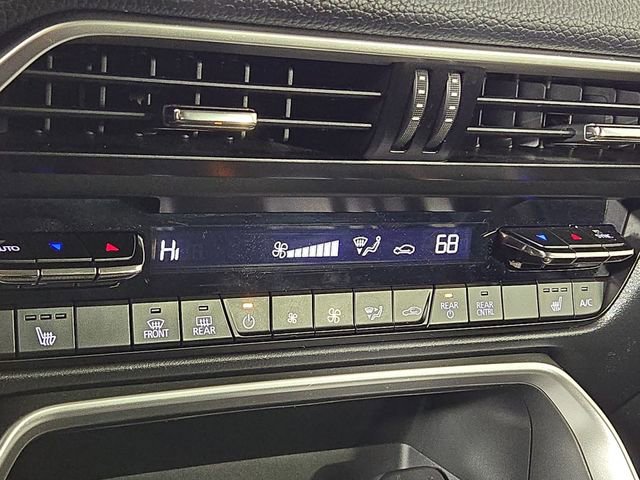 Used 2024 MAZDA CX-90 Plug-In Hybrid w/ Premium Pkg image 19