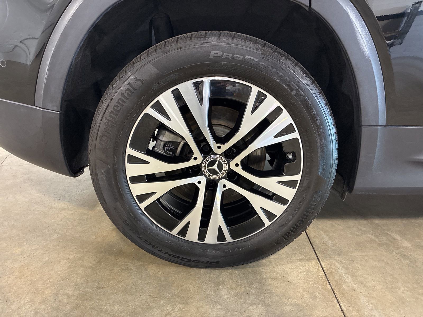 Used 2024 Mercedes-Benz GLB 250 4MATIC image 8