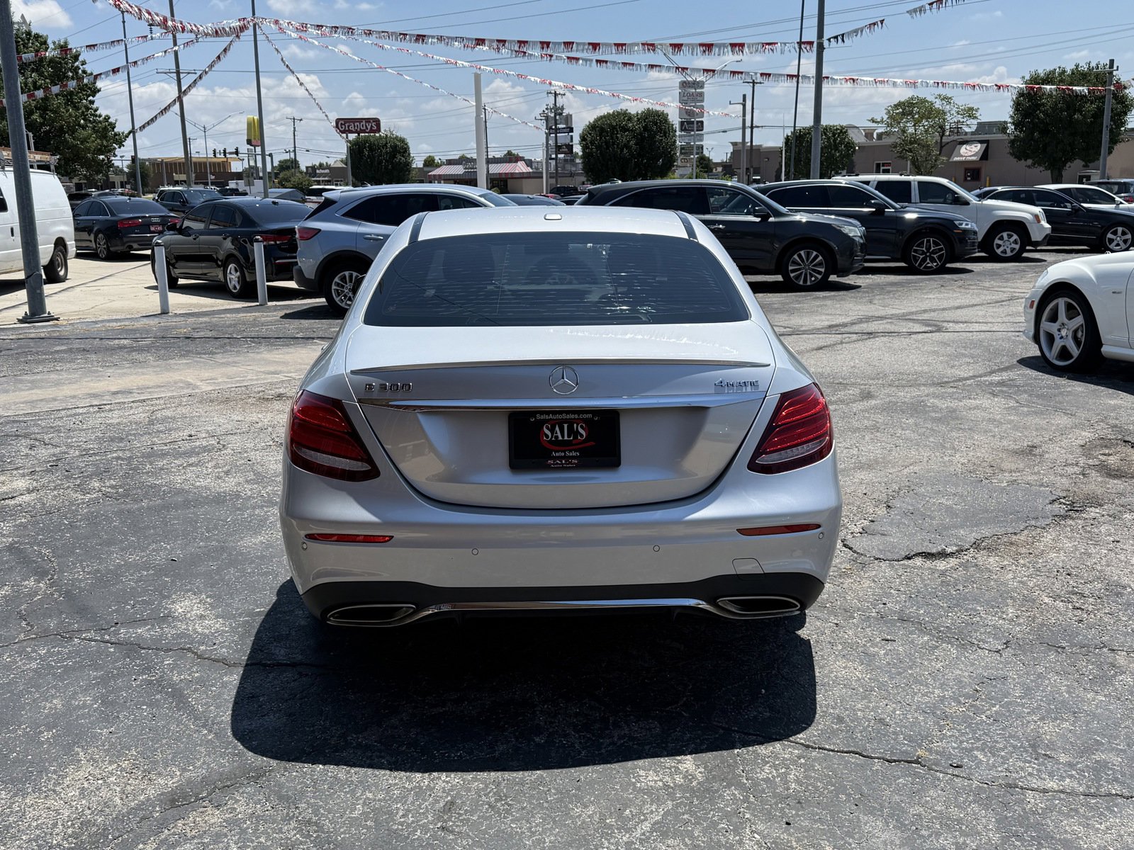 Used 2017 Mercedes-Benz E 300 4MATIC image 6