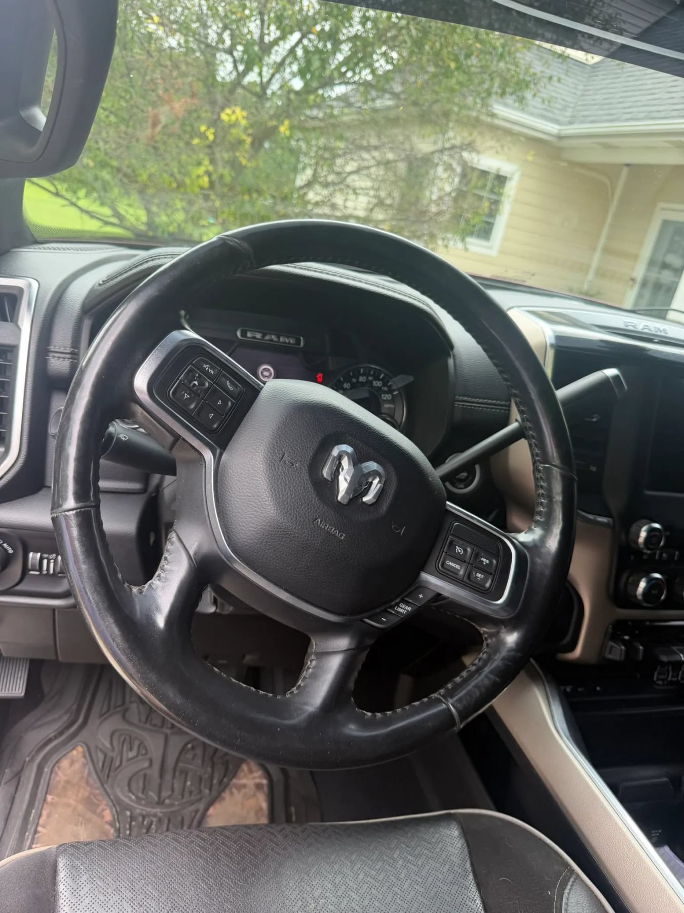 Used 2019 RAM 2500 Laramie AWD/4WD image 20