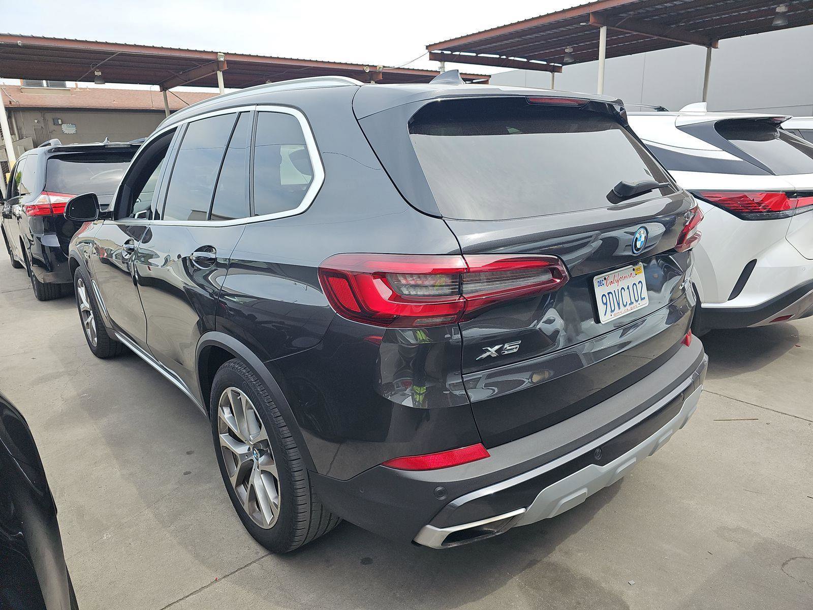 Used 2023 BMW X5 xDrive45e w/ Parking Assistance Package image 5