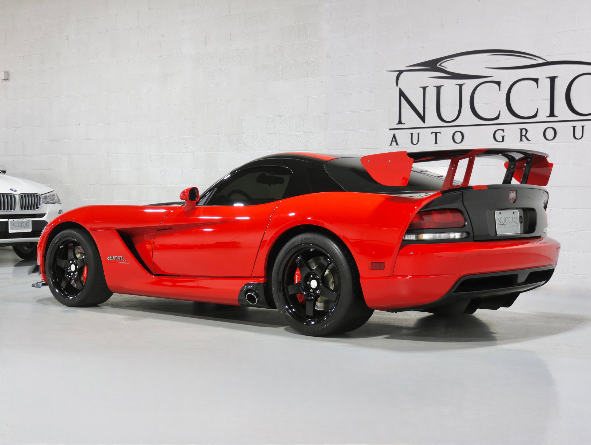 Used 2008 Dodge Viper SRT-10 w/ Competition Group image 8