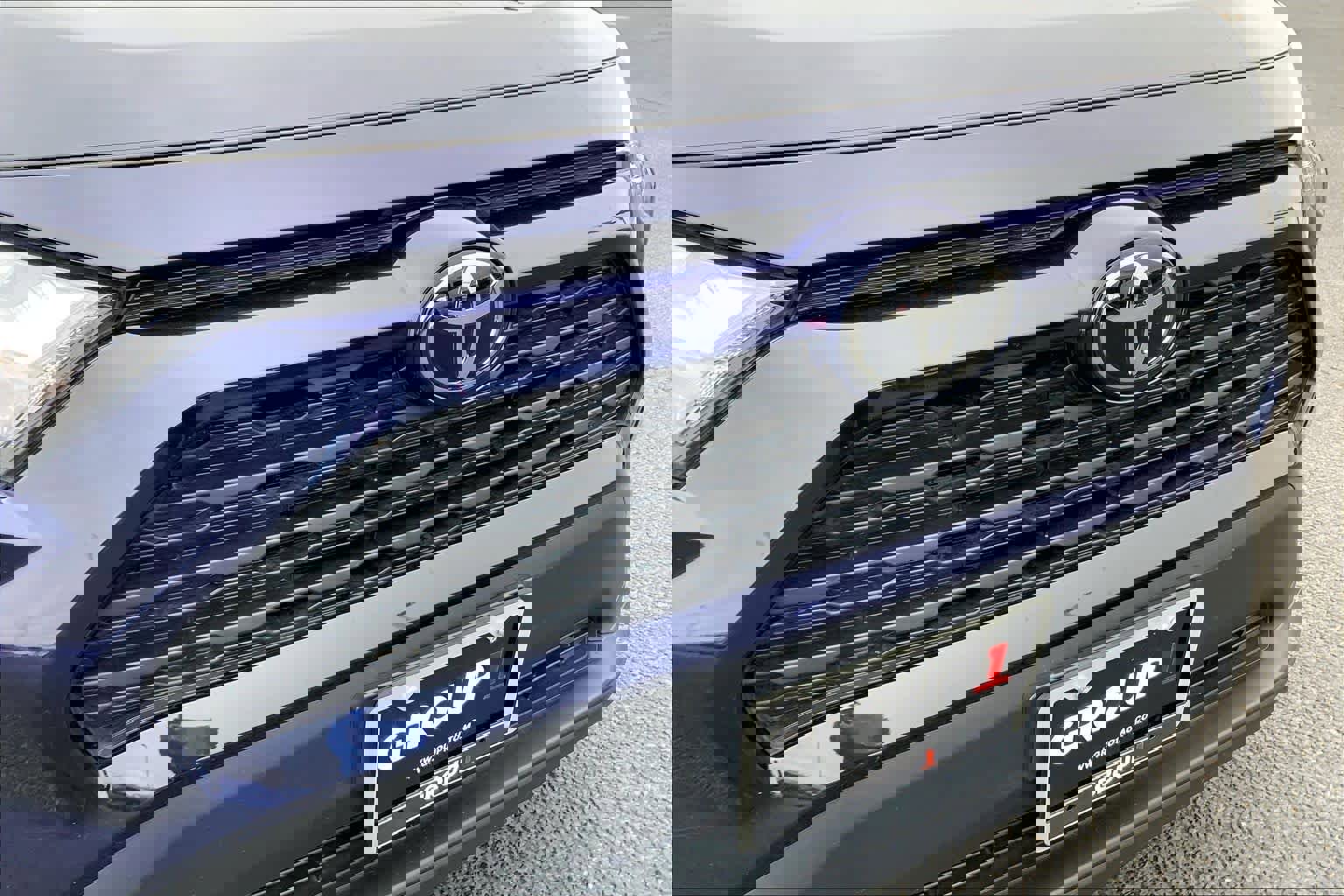 Used 2023 Toyota RAV4 XLE Premium FWD image 30