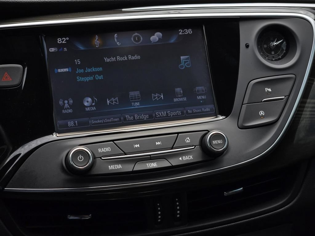 Used 2020 Buick Envision Essence FWD image 21