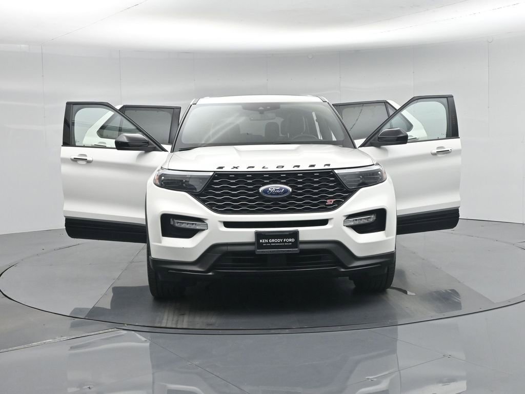 Certified 2022 Ford Explorer ST w/ ST Street Pack image 34