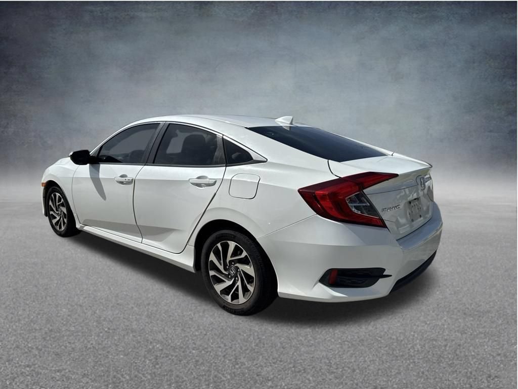 Used 2018 Honda Civic EX image 3