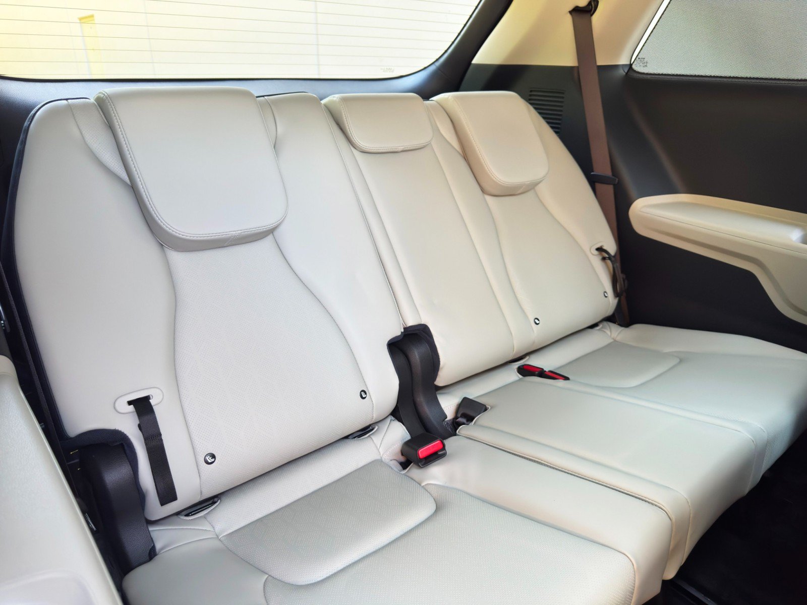 Used 2025 Kia Carnival SX FWD image 44
