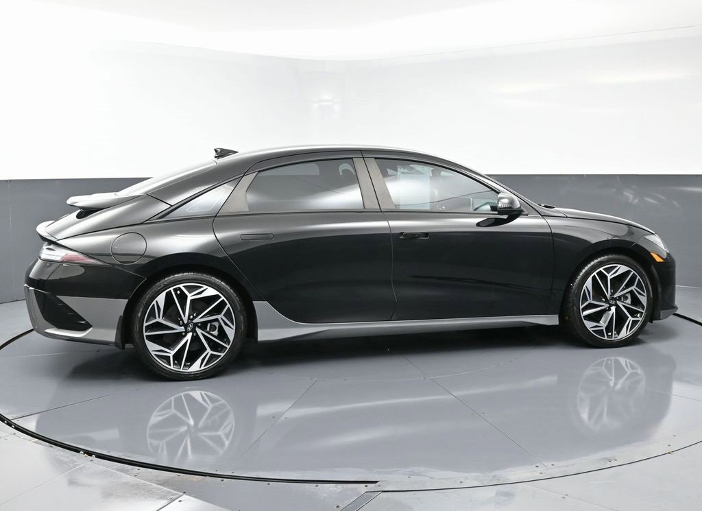 Used 2023 Hyundai Ioniq 6 SEL image 8
