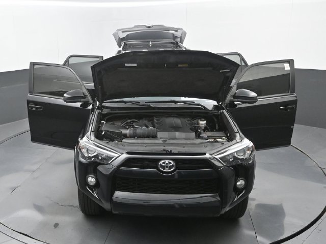 Used 2019 Toyota 4Runner SR5 RWD image 35