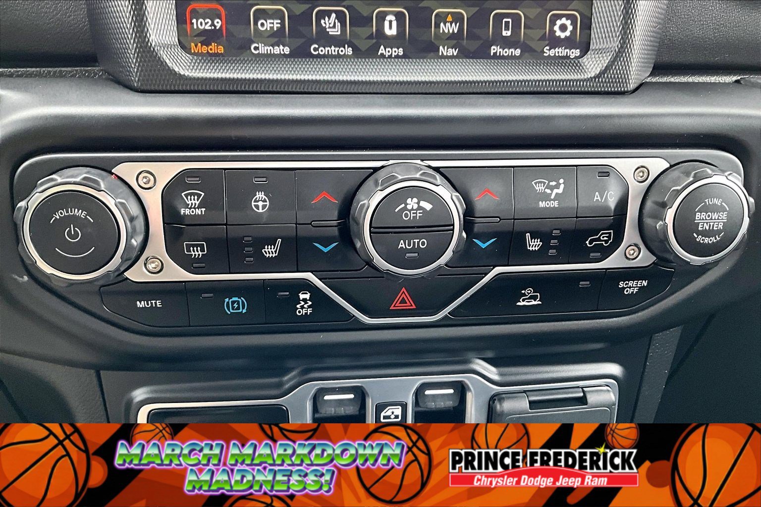 Used 2023 Jeep Wrangler Sahara w/ Cold Weather Group image 24