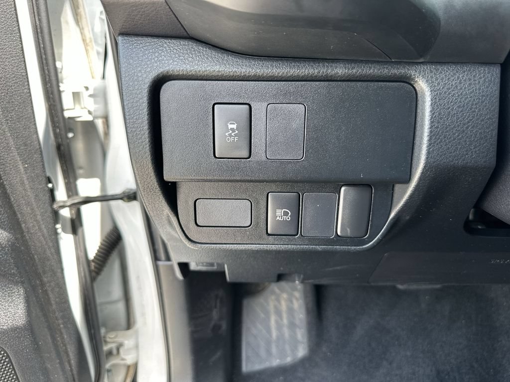 Used 2021 Toyota Tacoma SR AWD/4WD image 18