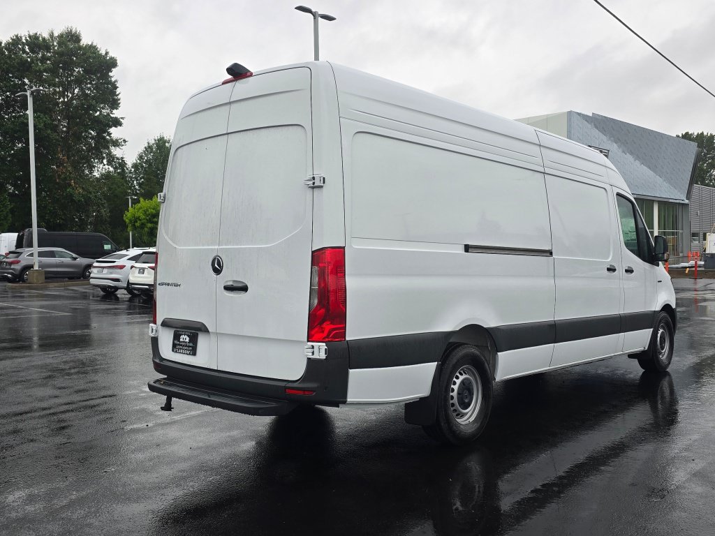 New 2025 Mercedes-Benz eSprinter 170 Cargo image 6